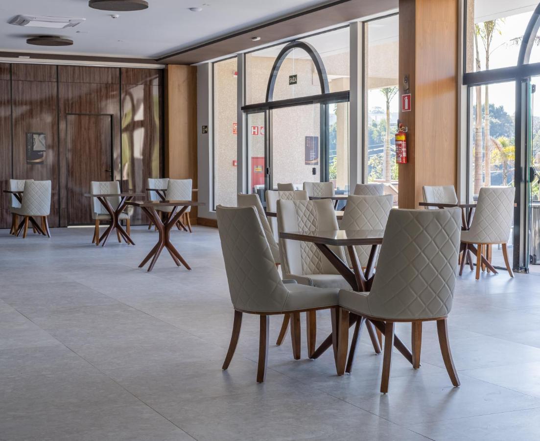 Class Hotel 皮拉西卡巴 外观 照片