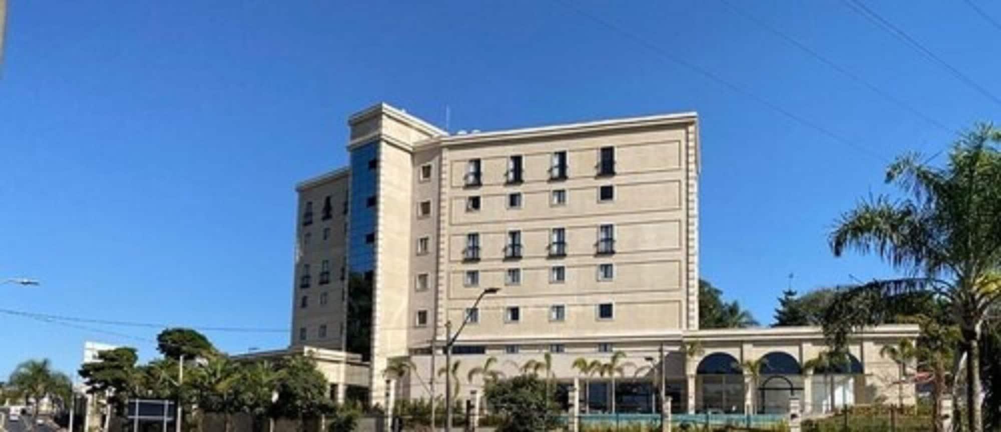 Class Hotel 皮拉西卡巴 外观 照片