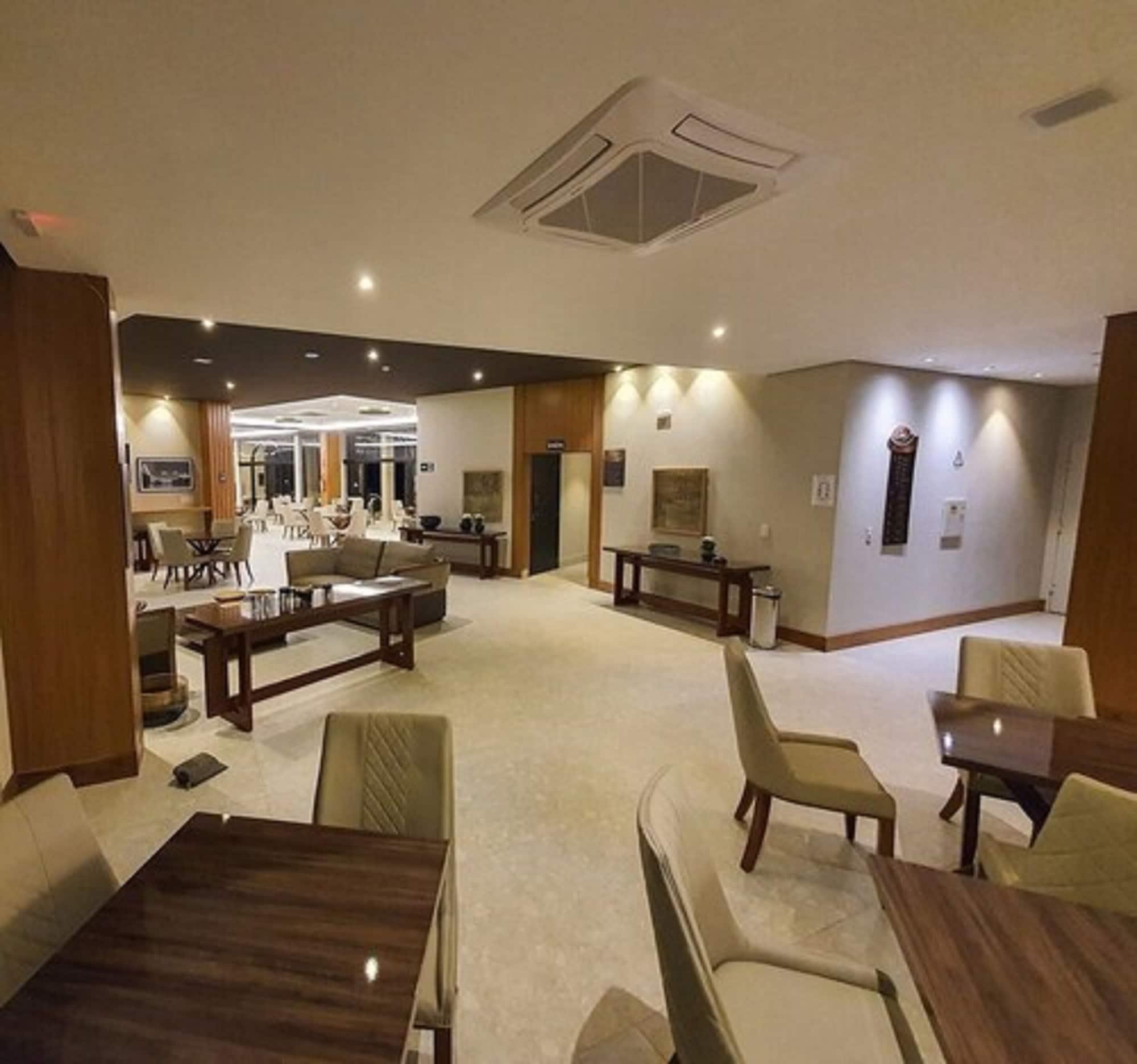 Class Hotel 皮拉西卡巴 外观 照片