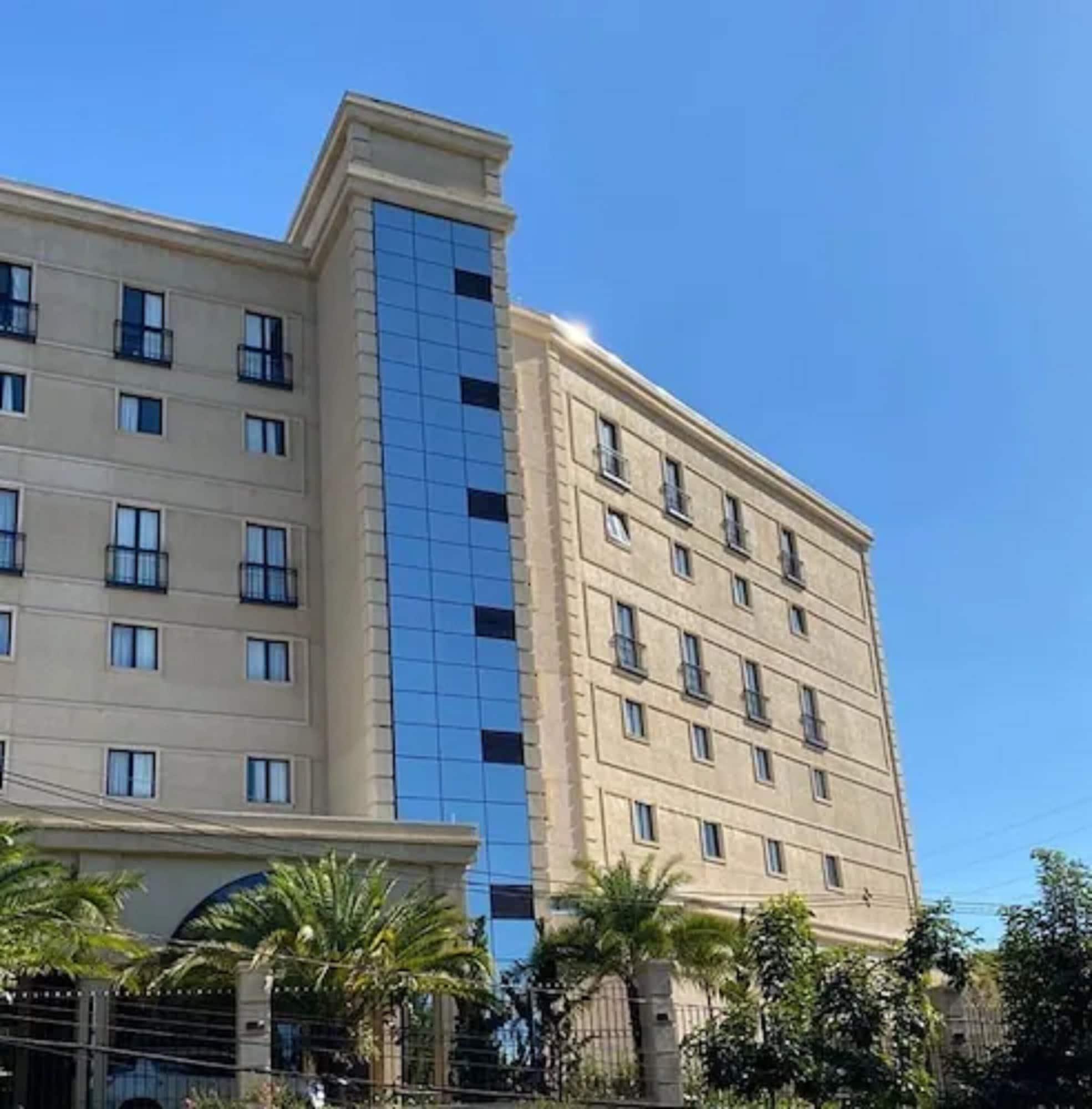 Class Hotel 皮拉西卡巴 外观 照片