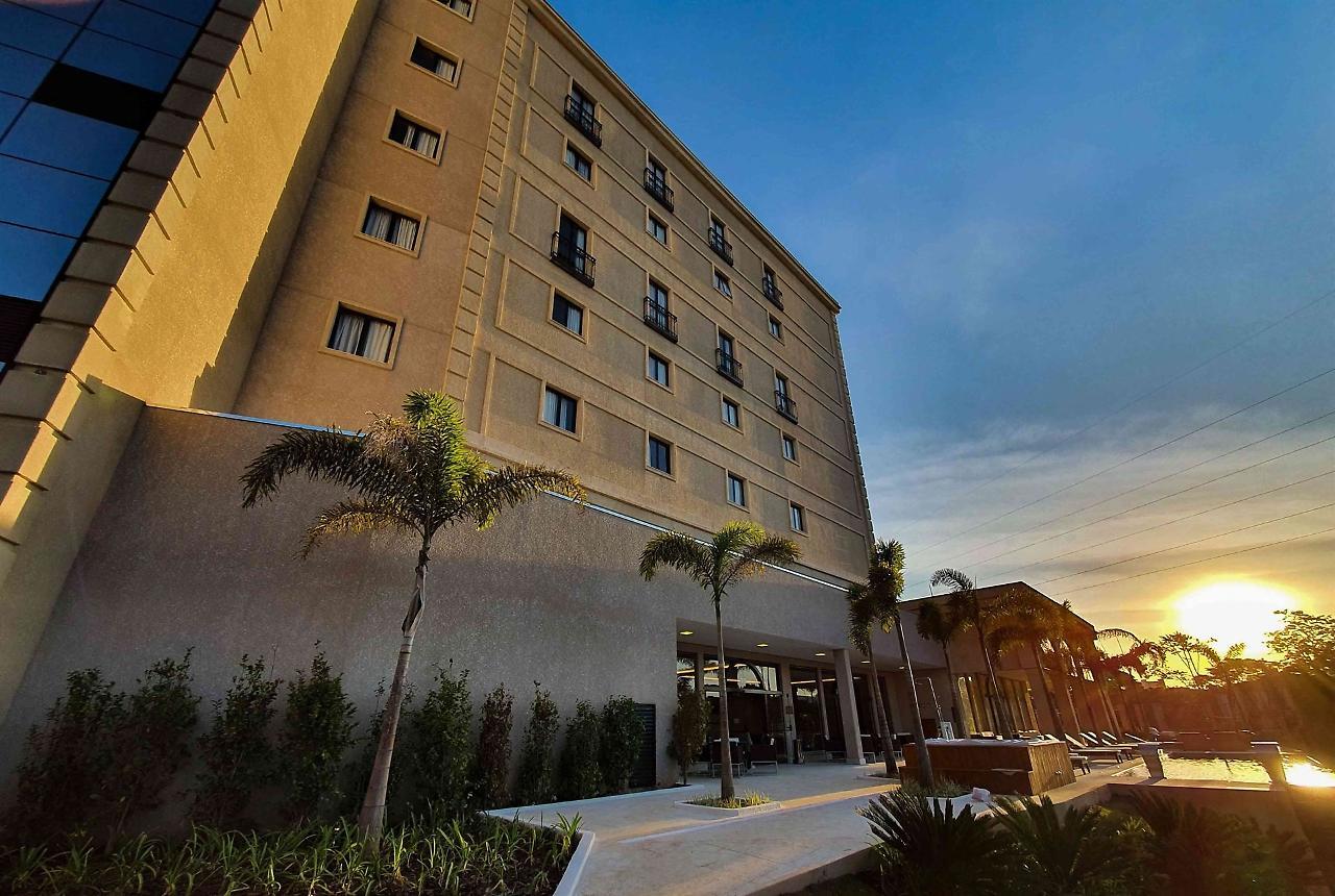 Class Hotel 皮拉西卡巴 外观 照片